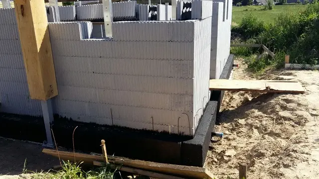 L'étanchéité du vide ventilé et de la dalle est faite