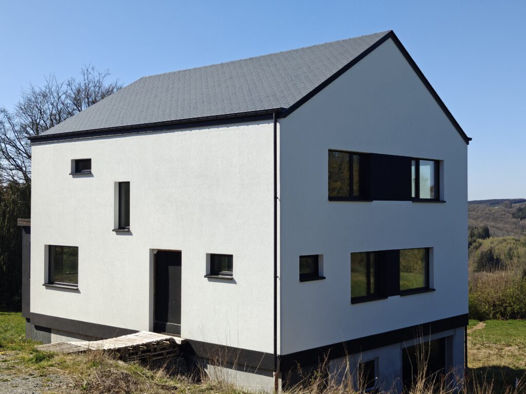Vooraanzicht van dichtbij, mijn pleisterwerk is klaar