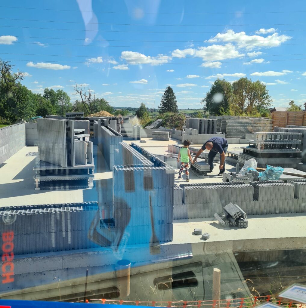 Nous réalisons notre chantier en famille mon fils et de la partie 😊 fier qu'il est, vous ne pouvez imaginer !